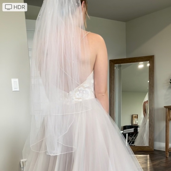 Fingertip Veil with Rhinestone and Pearl Detail